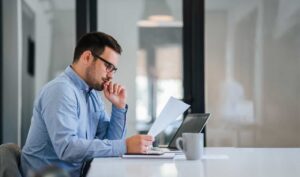 when to hire an attorney after a car accident in Miami?